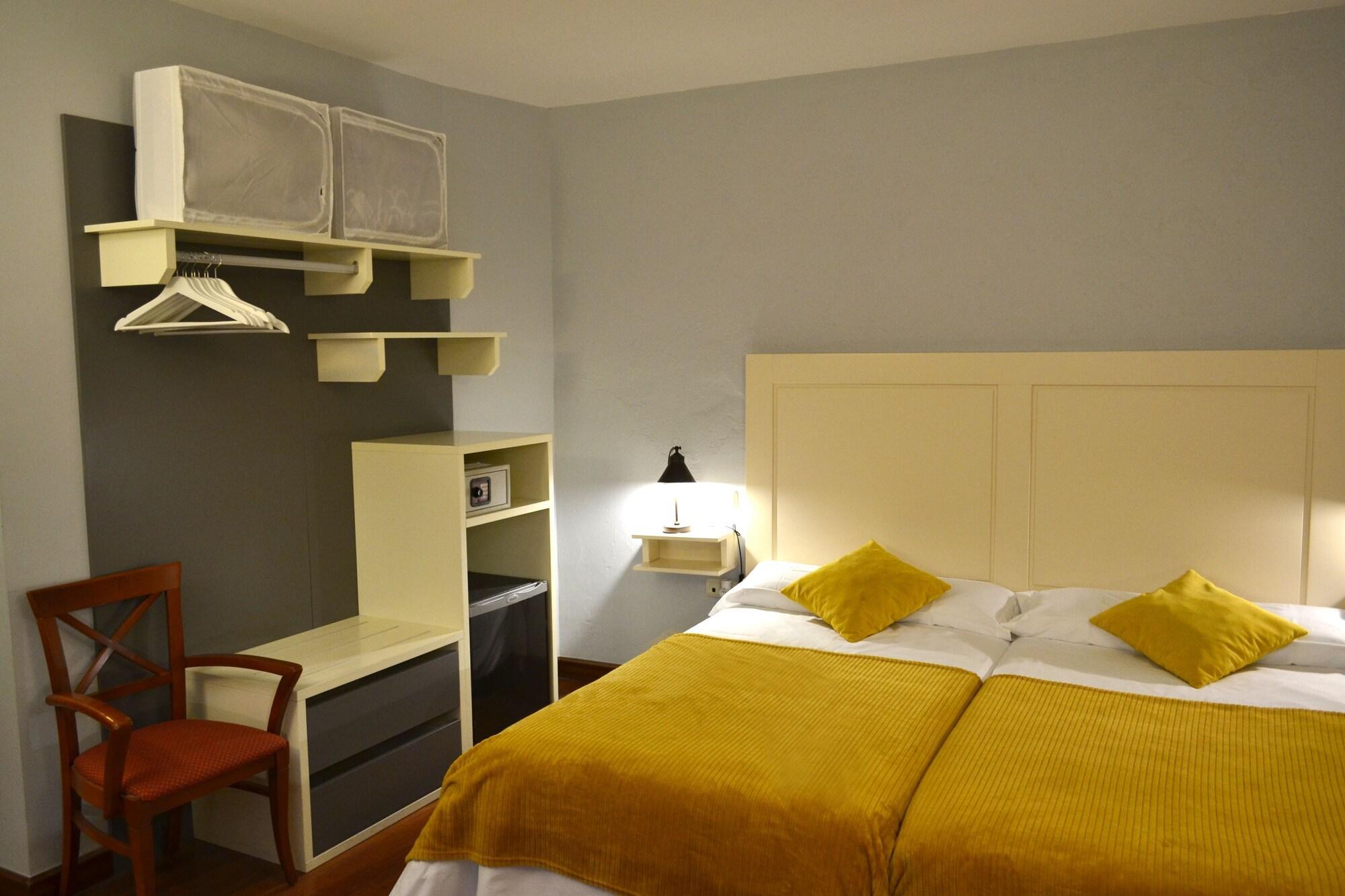 Hotel Alda Via Леон Екстер'єр фото