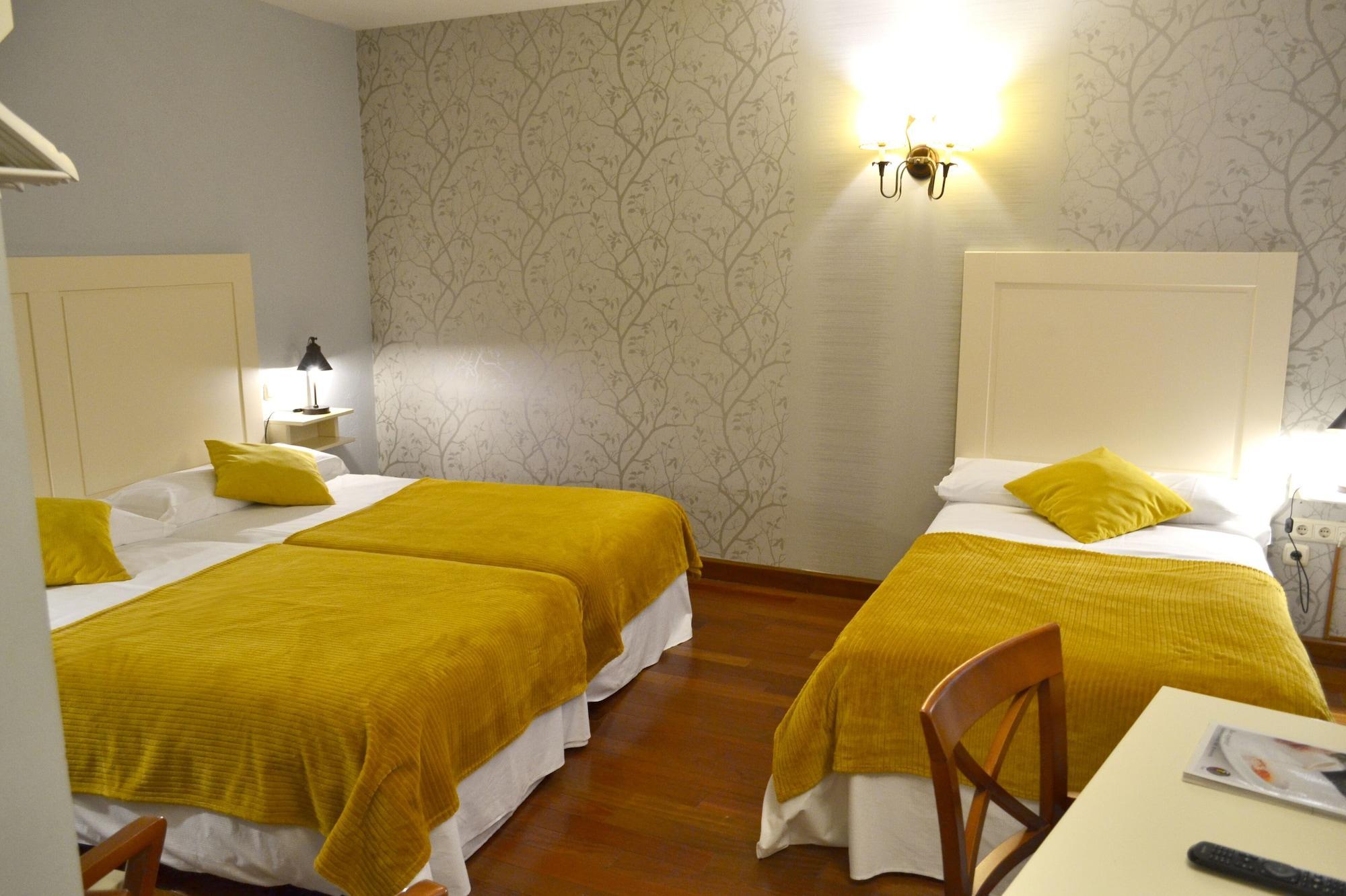 Hotel Alda Via Леон Екстер'єр фото
