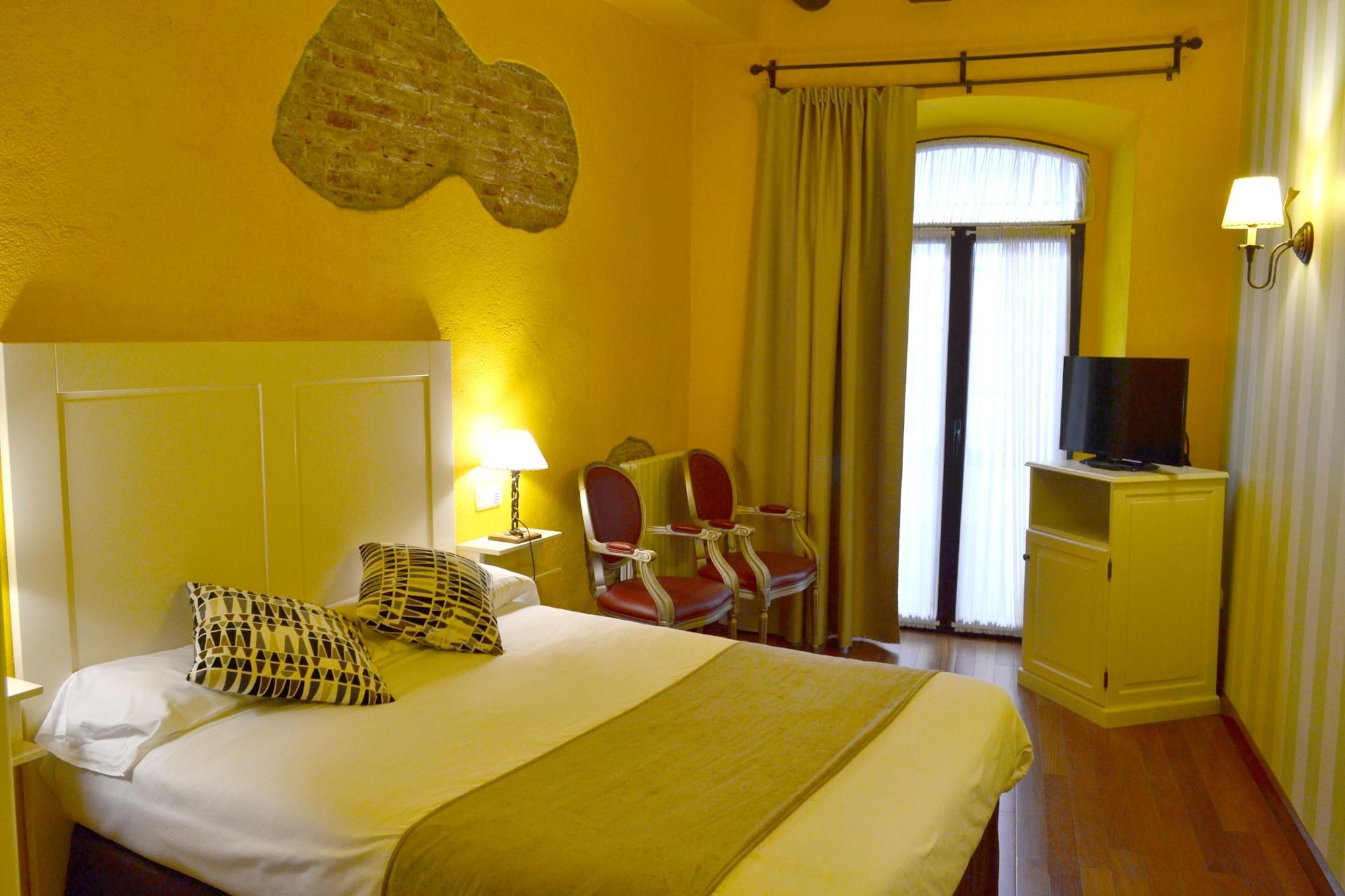 Hotel Alda Via Леон Екстер'єр фото