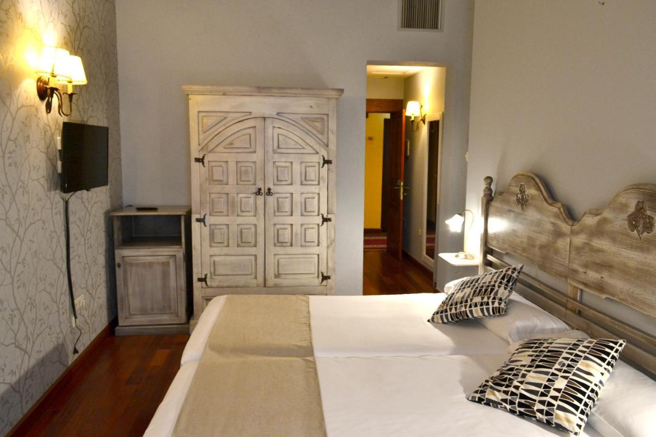 Hotel Alda Via Леон Екстер'єр фото